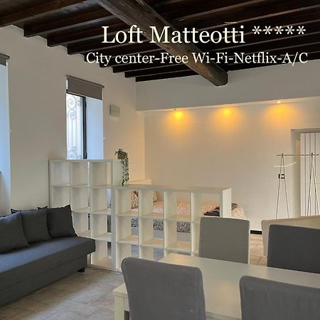 Loft Matteotti - Studio In Centro ブスト・アルシーツィオ エクステリア 写真