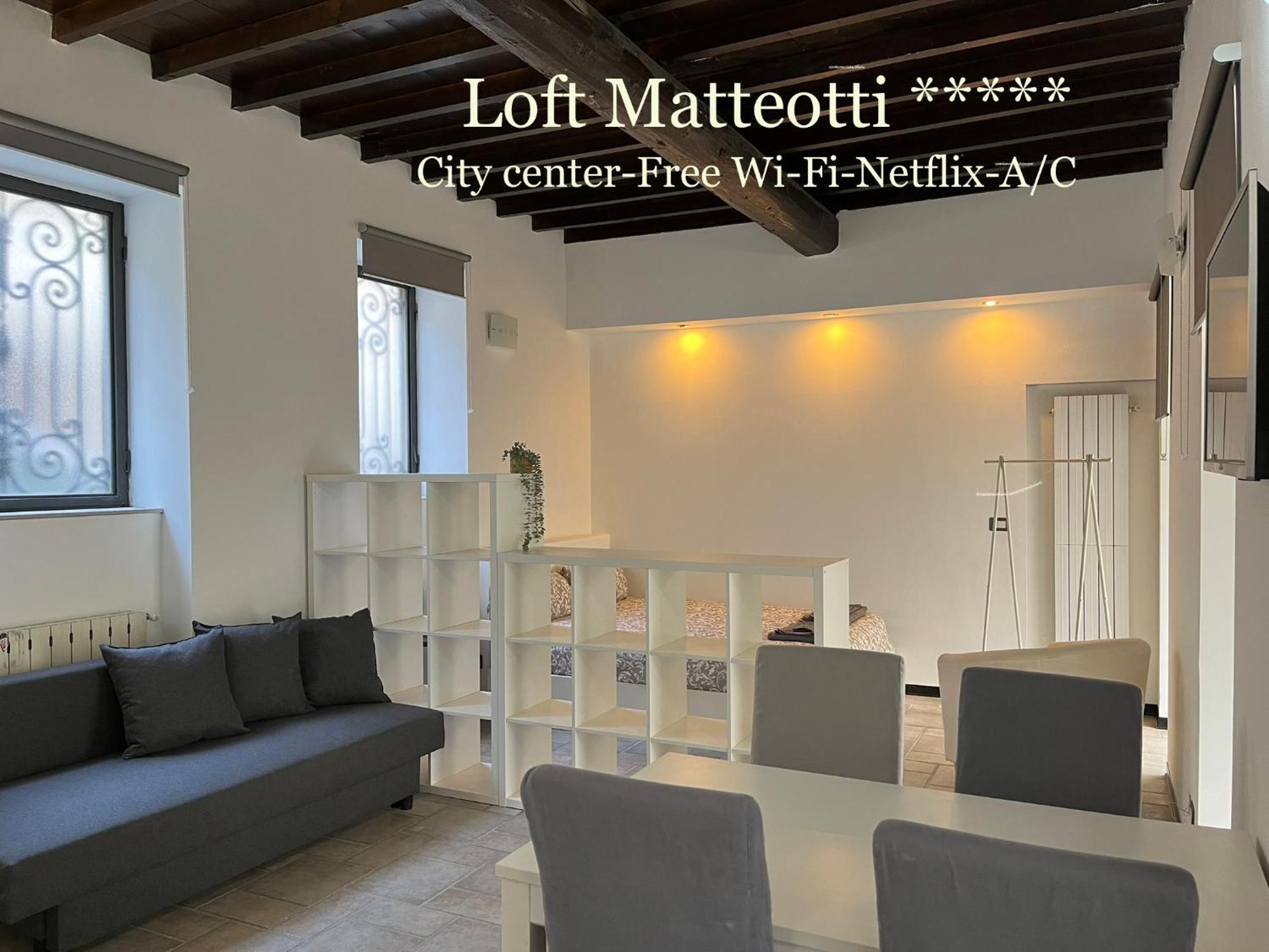 Loft Matteotti - Studio In Centro ブスト・アルシーツィオ エクステリア 写真