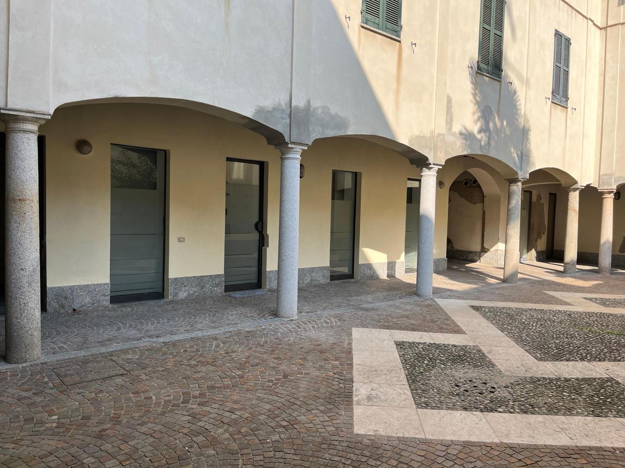 Loft Matteotti - Studio In Centro ブスト・アルシーツィオ エクステリア 写真